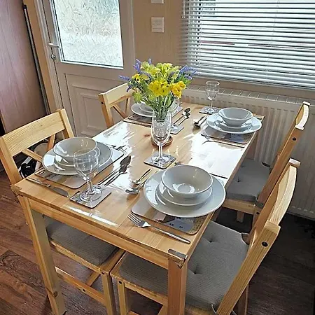 Oak Green- Award Winning Caravan! *