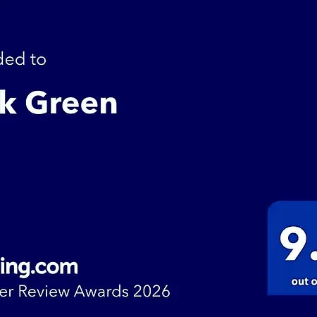 Oak Green- Award Winning Caravan! * Scarborough